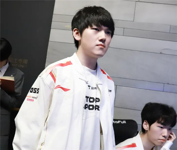 JKL喊话拳头设计师希望加强AD英雄