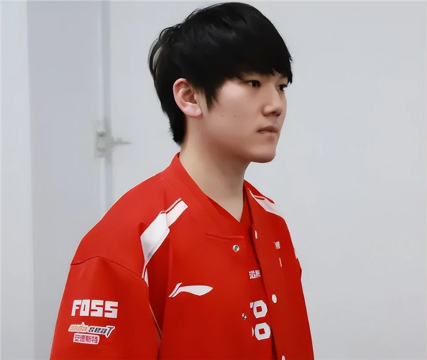 谁是LPL第一ADC？Imp：不是Gala就是阿水